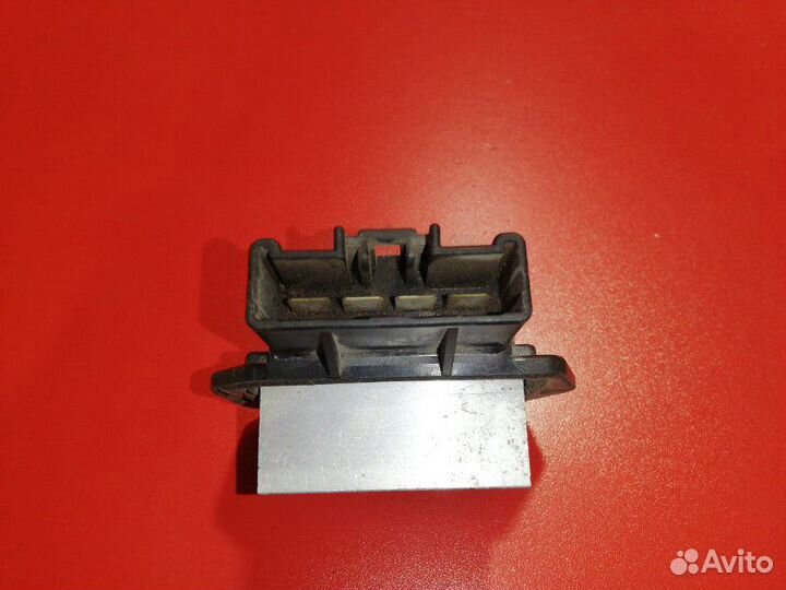 Реостат отопителя Toyota Allex NZE124 1NZ-FE