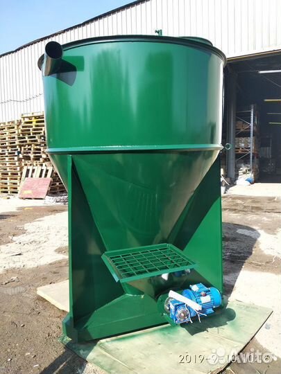 Смеситель Вертикальный Шнековый