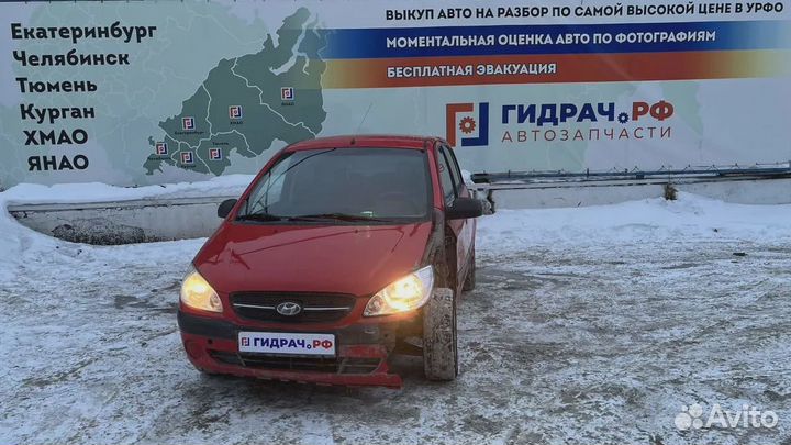 Стекло двери передней правой Hyundai Getz 82420-1C