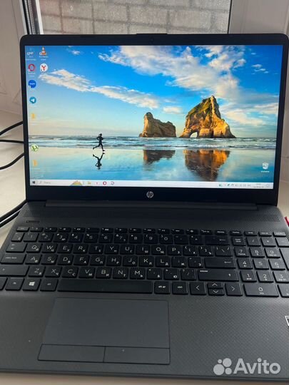Ноутбук HP 15-gw0008u 15.6