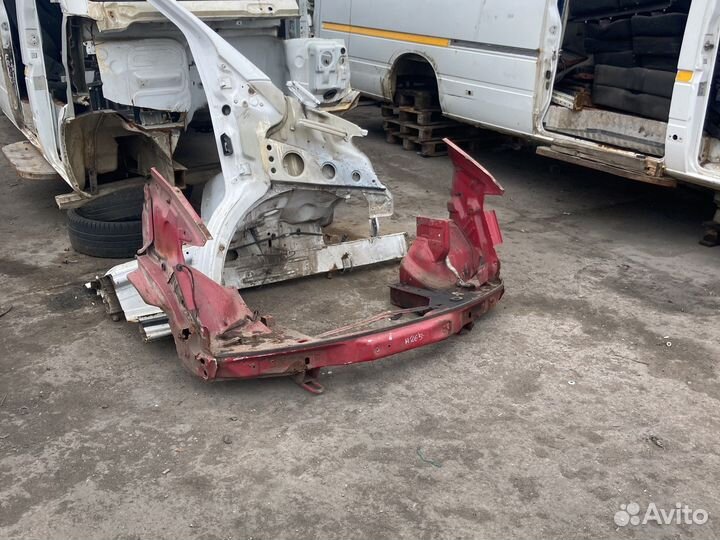 Усилитель бампера Передний Sprinter classic