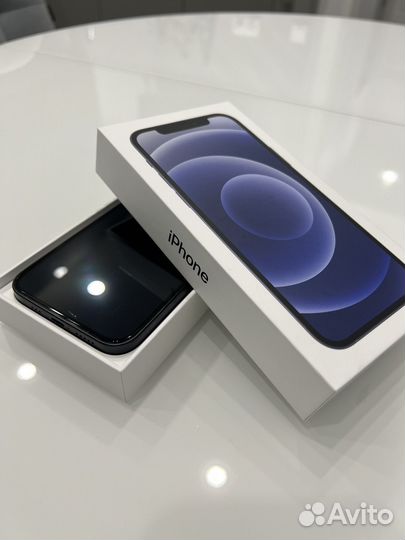 iPhone 12, 64 ГБ