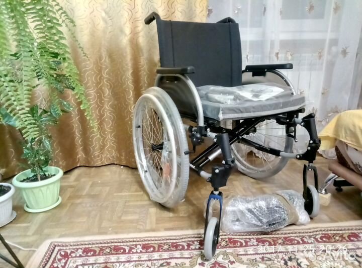 Инвалидная коляска новая