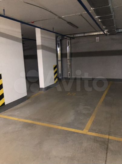 Машиноместо, 20 м²