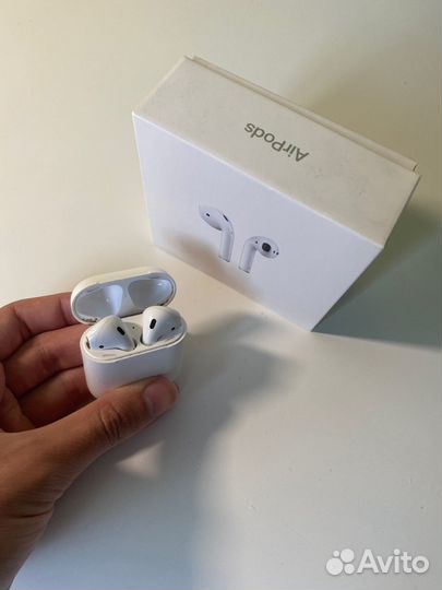 Наушники airpods