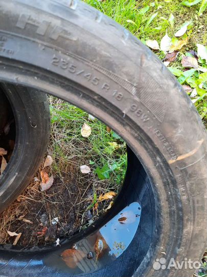 Centennial Tires Terra Commander P-Metric 235/45 R18