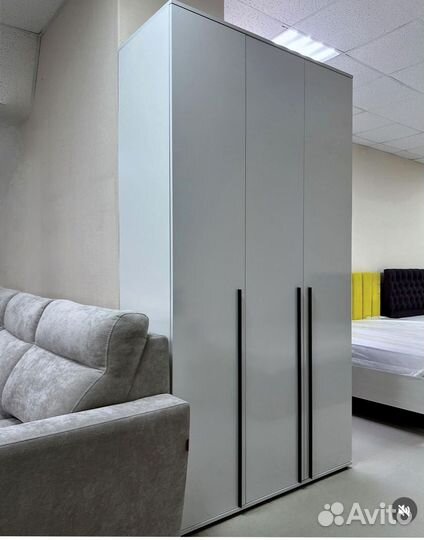 Шкаф в прихожую для одежды