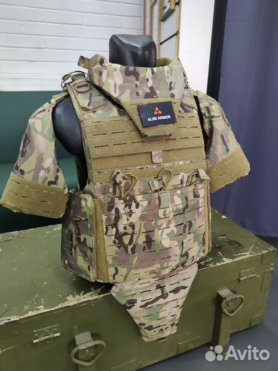 Штурмовой бронежилет 