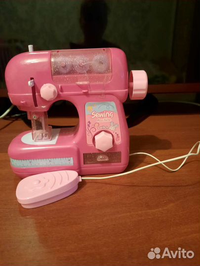 Швейная машинка игрушечная