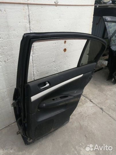 Дверь задняя правая Infiniti G35 V36