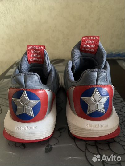 Кроссовки adidas