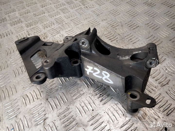 Кронштейн генератора Renault Scenic 2 k9k728