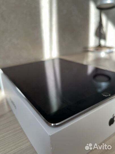 iPad pro 10,5. Apple pensil. Клавиатура. Чехлы