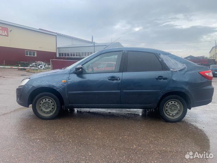 LADA Granta 1.6 МТ, 2014, битый, 127 700 км