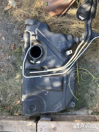 Бензобак Фабия 1 топливный бак Шкода