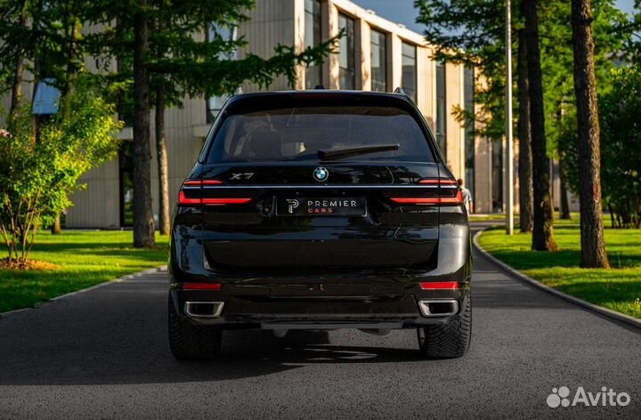 Прокат BMW X7 40d на новогодние праздники