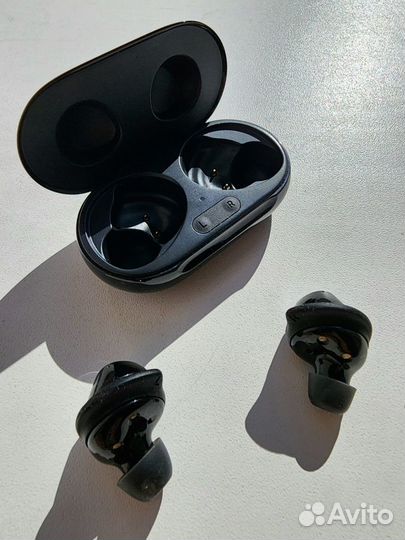 Наушники Samsung Galaxy buds plus. Оригинал