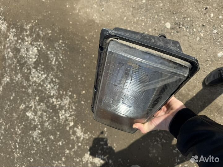 Фара передняя левая на ваз 2107