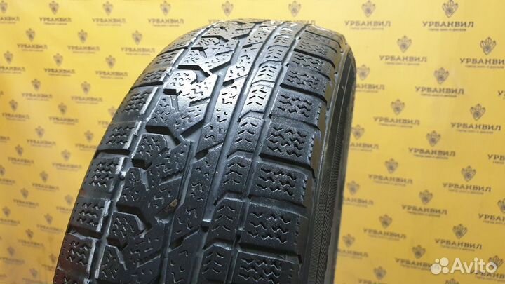 Kumho I'Zen RV KC15 215/65 R16 98H