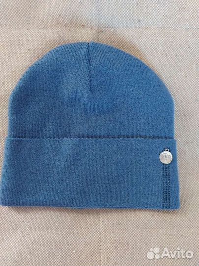 Женская шапка