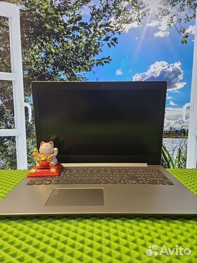 Ноутбук офисный. Современная модель