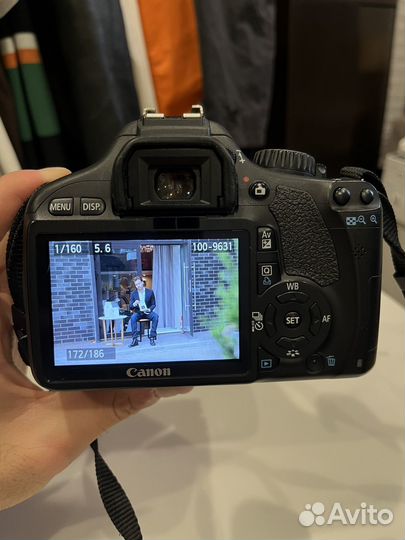 Зеркальный фотоаппарат Canon 550d