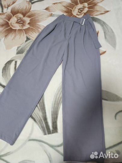 Брюки разные