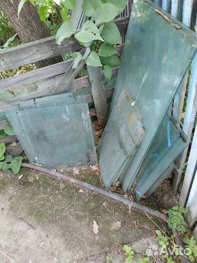 Отдам бесплатно стекло