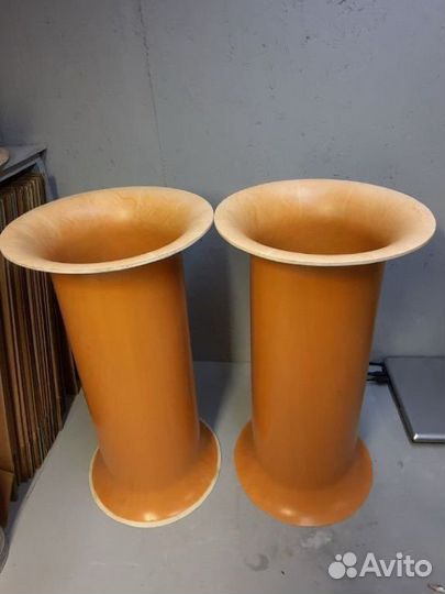 Трубы с раскрывом для магазинов автозвука