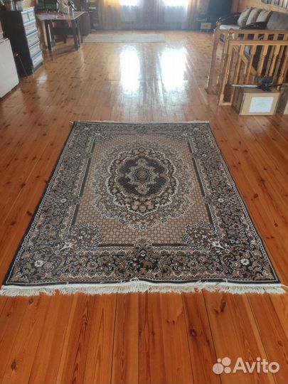 Ковер шерстяной