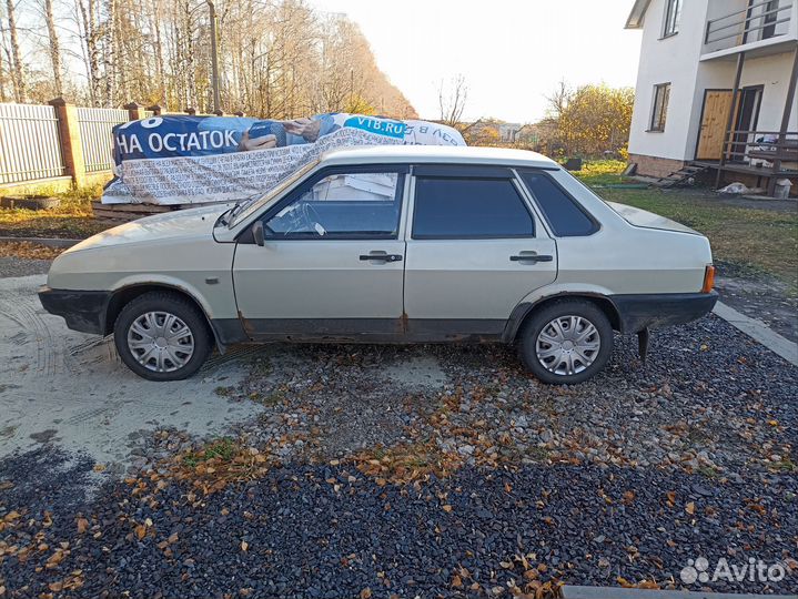 ВАЗ 21099 1.5 МТ, 2002, 240 000 км