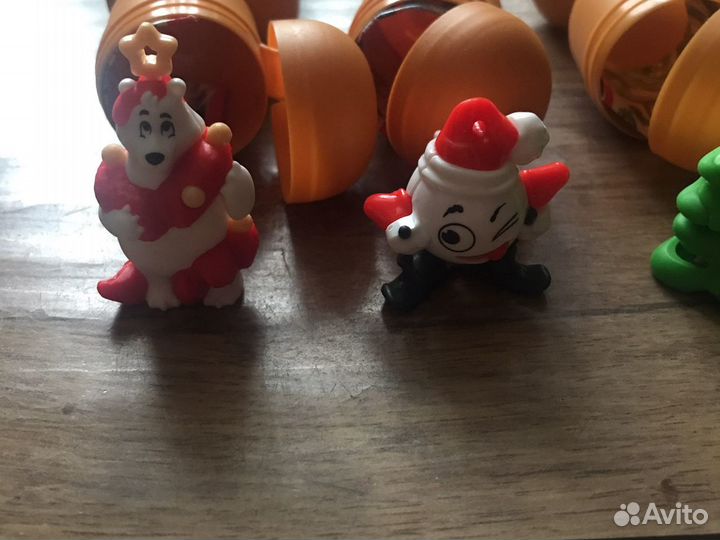 Игрушки из киндер сюрприза новогодние 2021-2022
