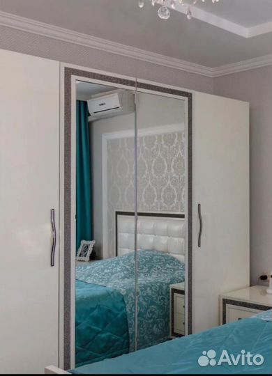 Продается спальный гарнитур