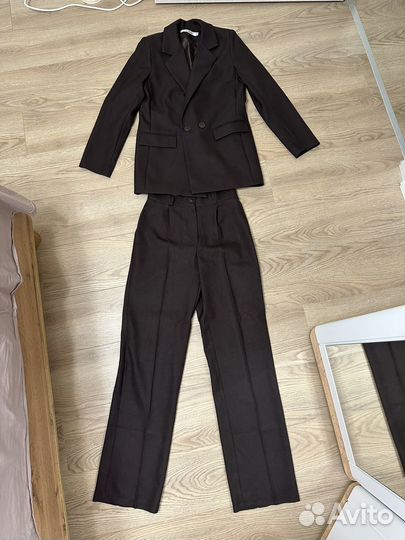 Костюм брючный