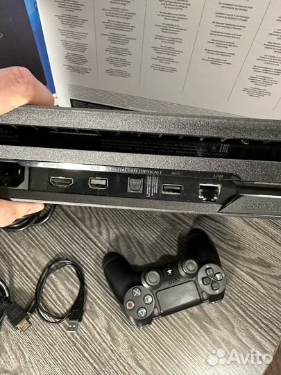 PlayStation 4 Pro полный комплект