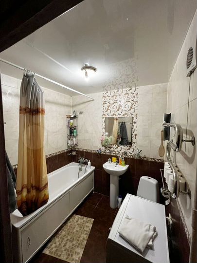 2-к. квартира, 65 м², 12/15 эт.