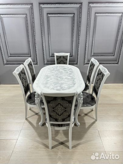 Столы и стулья