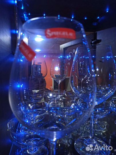 Винные бокалы