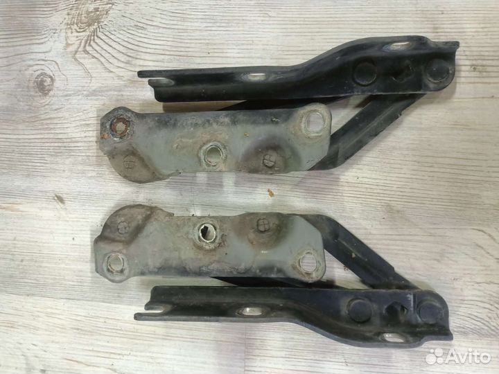 Петли капота Saab 9-5