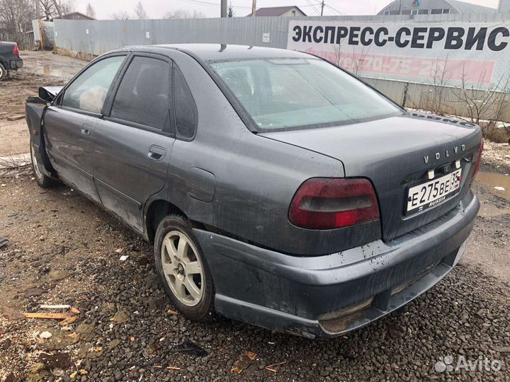 Вольво s 40 по запчастям