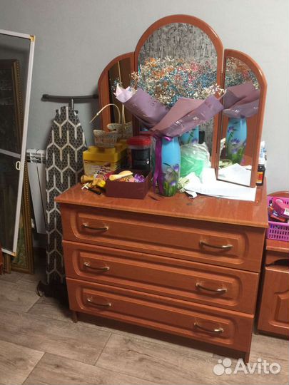 Спальный гарнитур