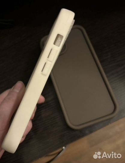 Чехол на iPhone 15