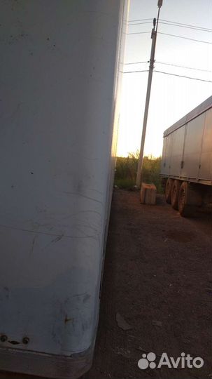 Freightliner Columbia с полуприцепом, 2001