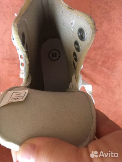 Коньки финурные