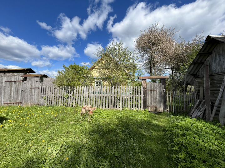 Дом 54 м² на участке 50 сот.