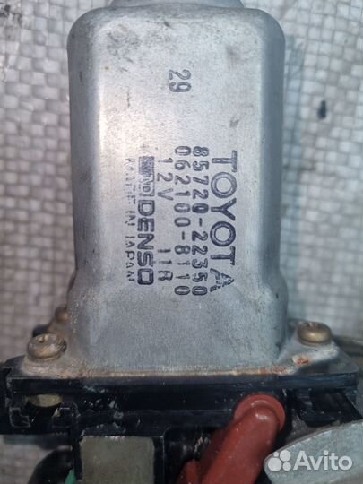 Стеклоподъемник передний левый Тойота Марк 2 100