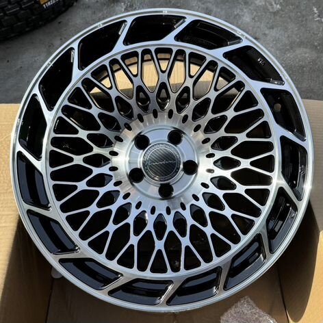 Литые диски Sakura Wheels 3339 8.5×R19 5×114.3
