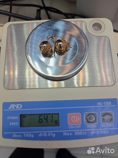 Золотые серьги