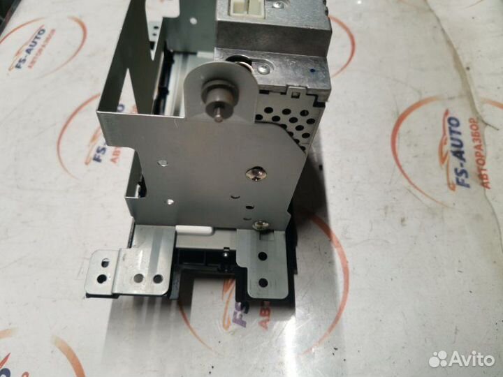 Магнитола Suzuki Grand Vitara 2 2.0 (J20A) бензин