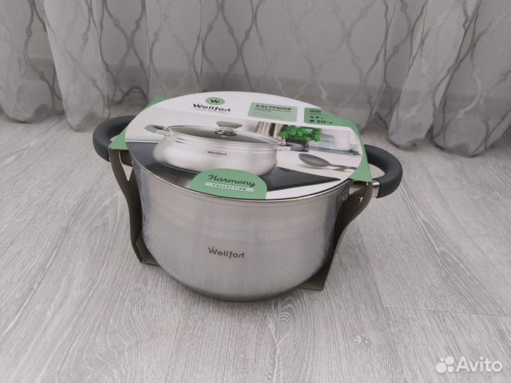 Кастрюля новая на 3,9л